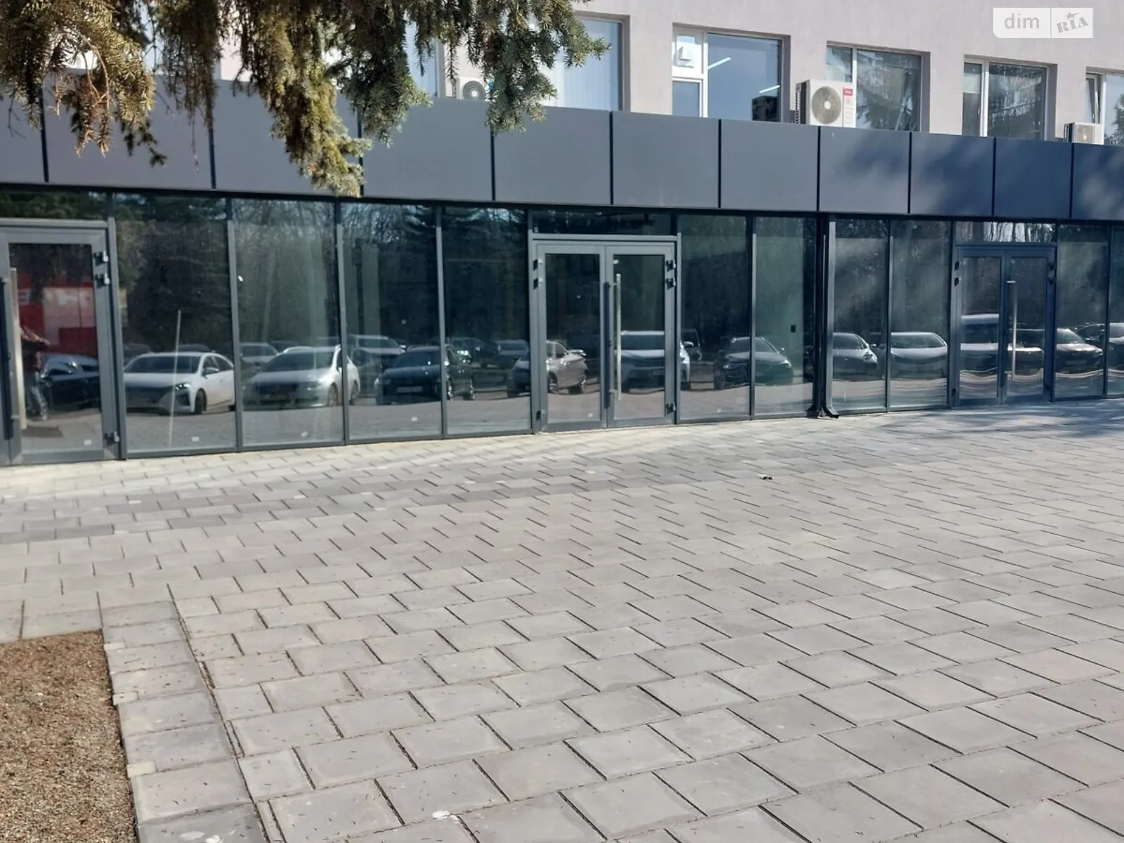 Продается объект сферы услуг 700 кв. м в 3-этажном здании, цена: 840000 $ - фото 1