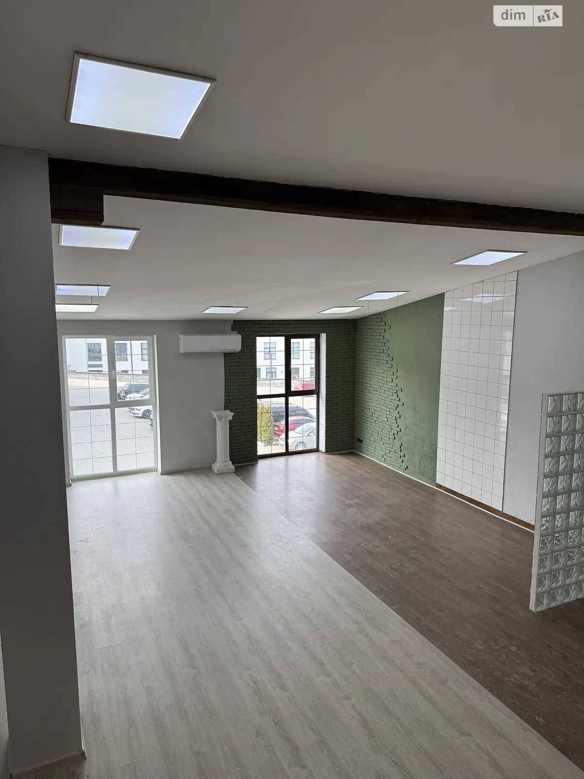 Продается офис 98.8 кв. м в бизнес-центре, цена: 90402 $ - фото 1