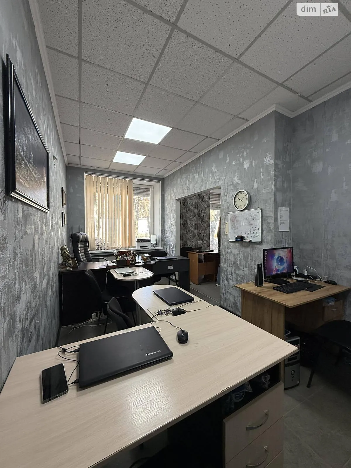 Продается офис 30 кв. м в бизнес-центре, цена: 56500 $ - фото 1