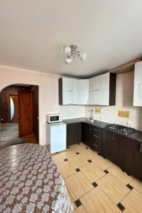 Продаж квартири, Тернопільська, Велика Березовиця, р‑н. Кемпінг, Микулинецька вулиця, буд. 40А