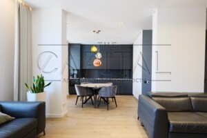 Продажа квартиры, Киев, р‑н. Черная Гора, ст.м. Зверинецкая(Дружбы народов), Андрея Верхогляда (Драгомирова) улица, дом 17