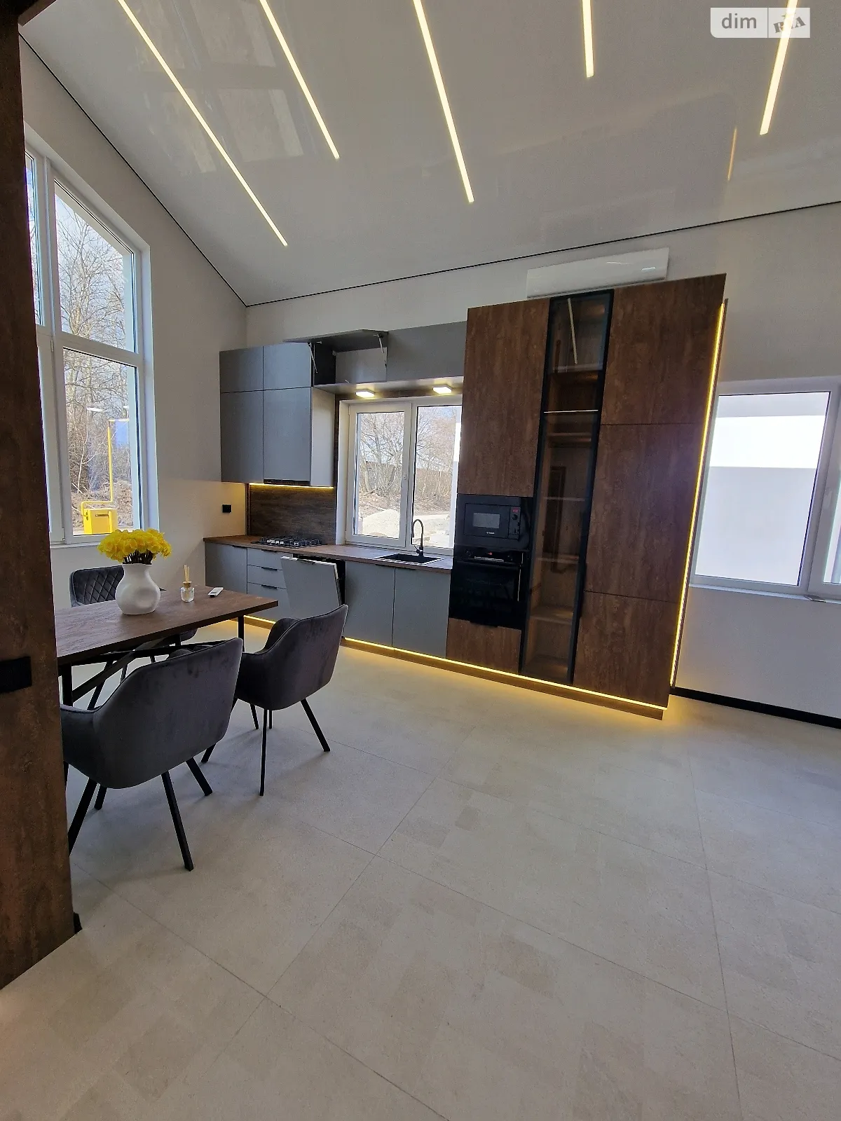 Продается дом на 2 этажа 100 кв. м с камином, цена: 135000 $ - фото 1