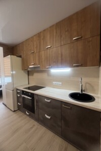 Продаж квартири, Харків, р‑н. Піски, ст.м. Центральний ринок, Рогатинська Левада вулиця, буд. 22