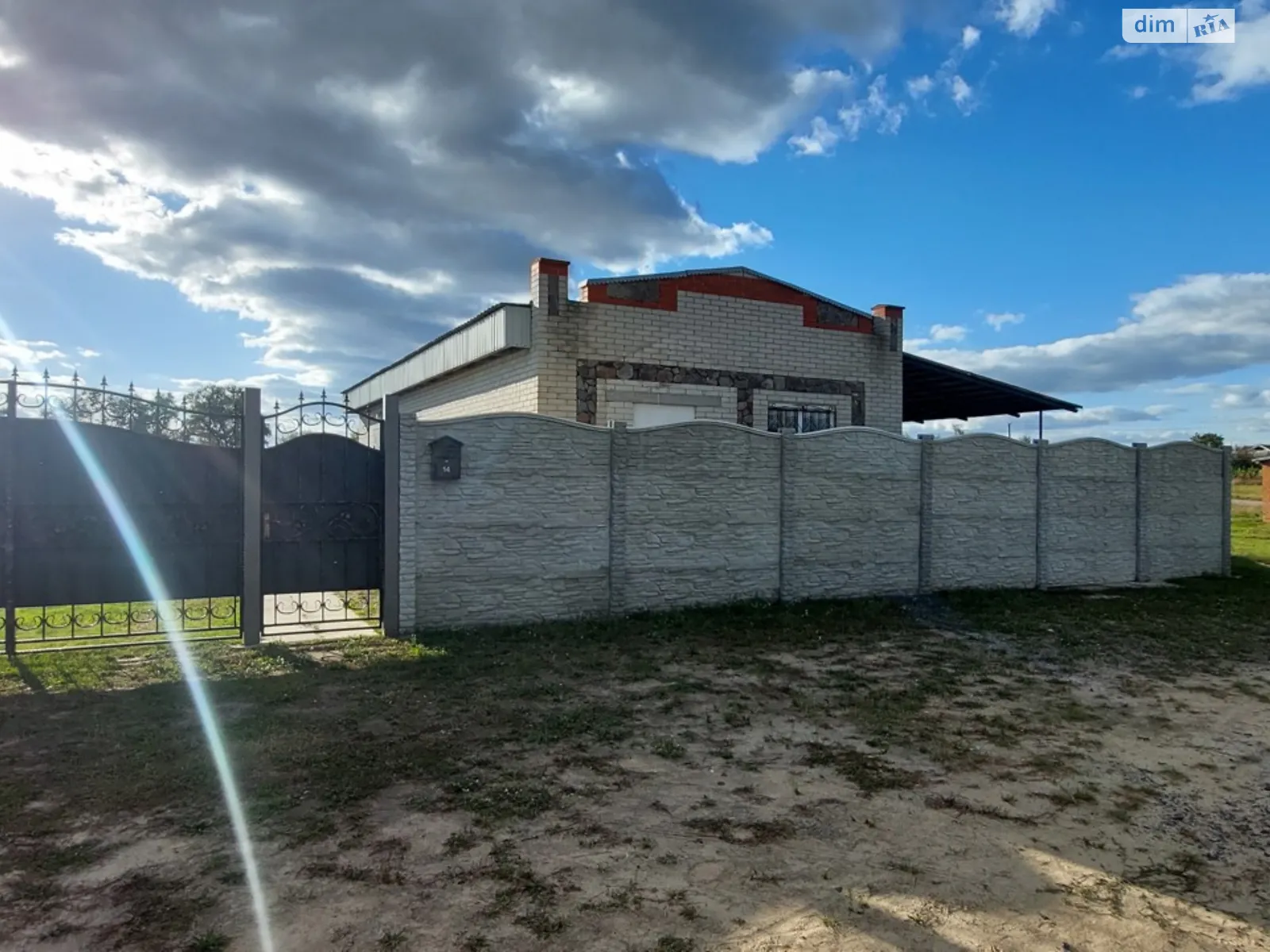 Продается одноэтажный дом 60 кв. м с бассейном, цена: 21000 $ - фото 1