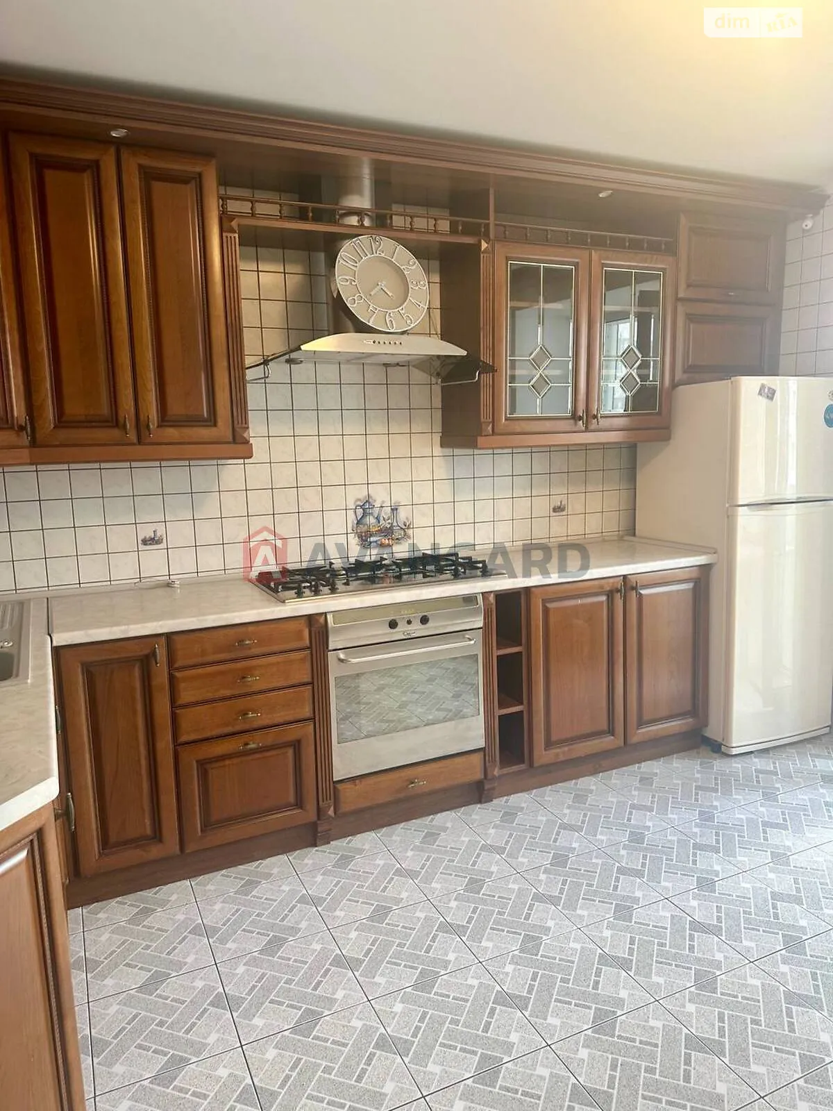 Здається в оренду 3-кімнатна квартира 80 кв. м у Хмельницькому, вул. Свободи, 22 - фото 1