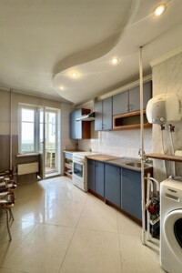 Продаж квартири, Рівне, р‑н. Північний, Шухевича Романа вулиця, буд. 18