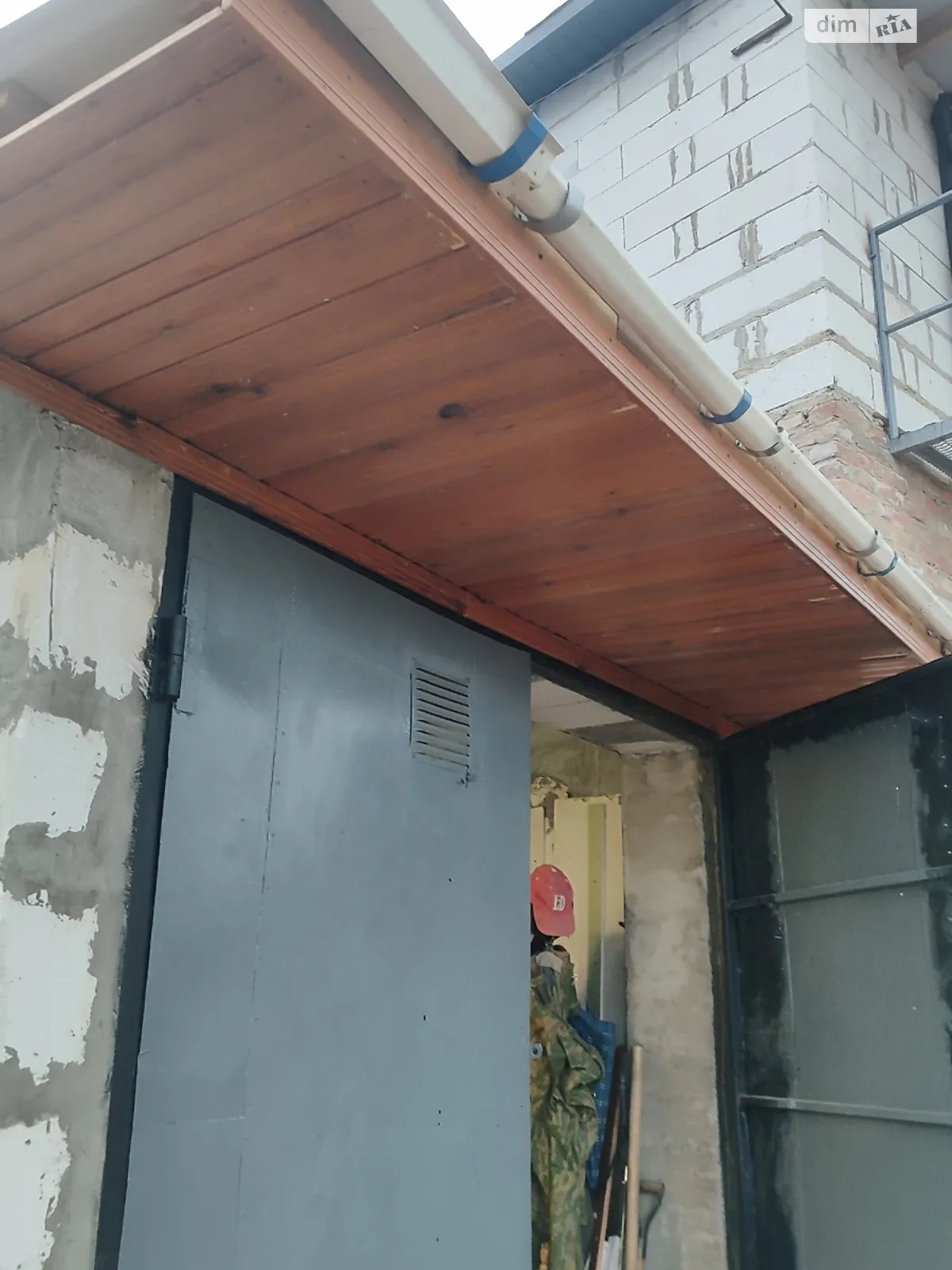 Продается место в гаражном кооперативе под легковое авто на 30 кв. м, цена: 16500 $ - фото 1