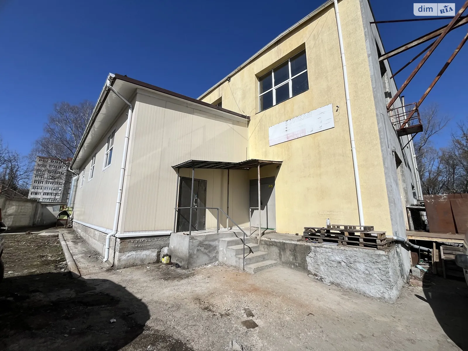 Сдается в аренду объект сферы услуг 100 кв. м в 1-этажном здании, цена: 20000 грн - фото 1