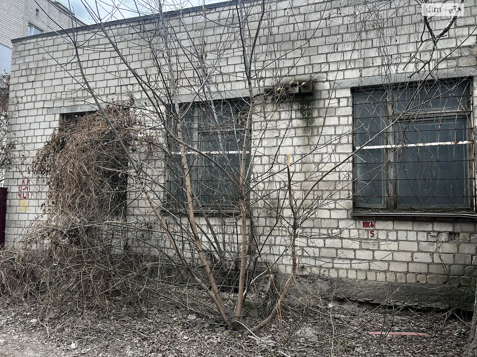 Продается офис 671 кв. м в бизнес-центре, цена: 150000 $ - фото 1