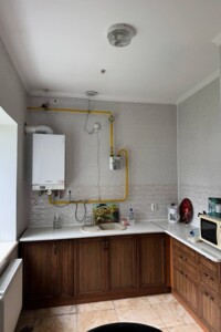 Куплю часть дома в Чемерівцях без посредников