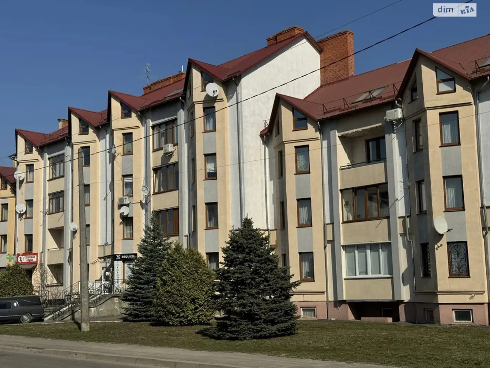 Продается 4-комнатная квартира 135 кв. м в Дрогобыче, ул. Шептицкого, 16/1 - фото 1