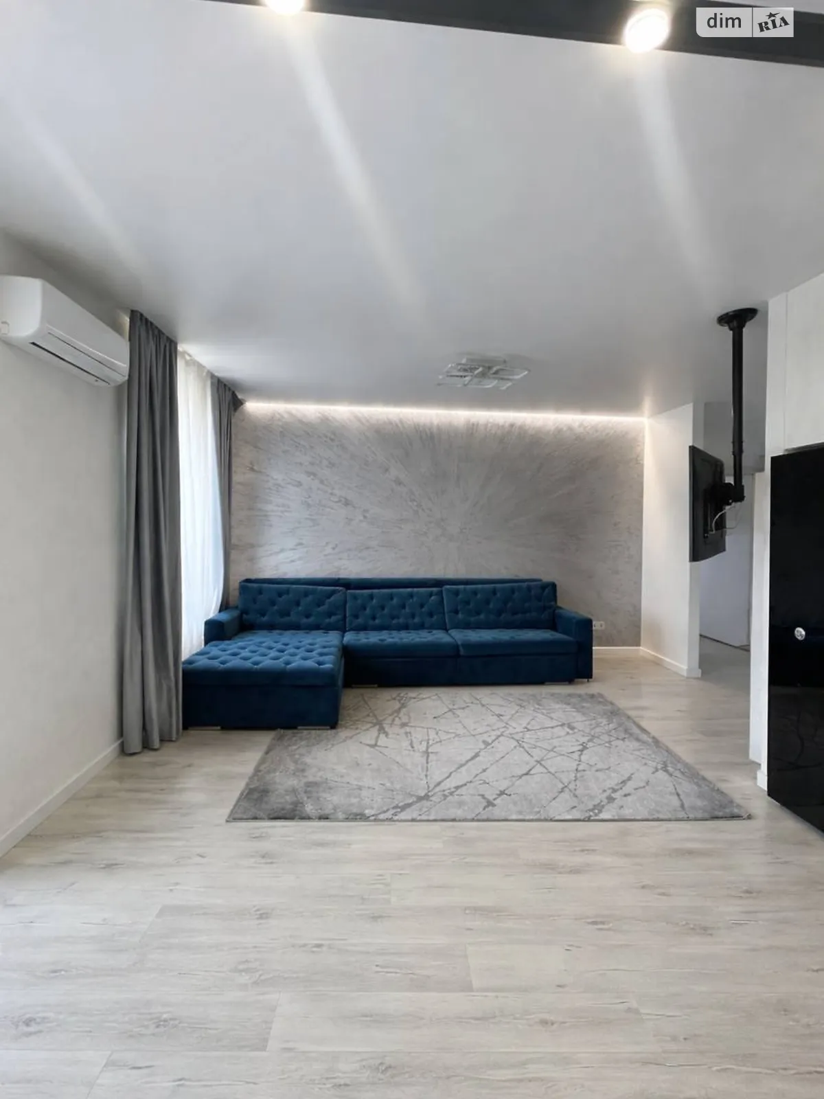 Продается 1-комнатная квартира 63 кв. м в Житомире, пр. Шпаковский, 18 - фото 1