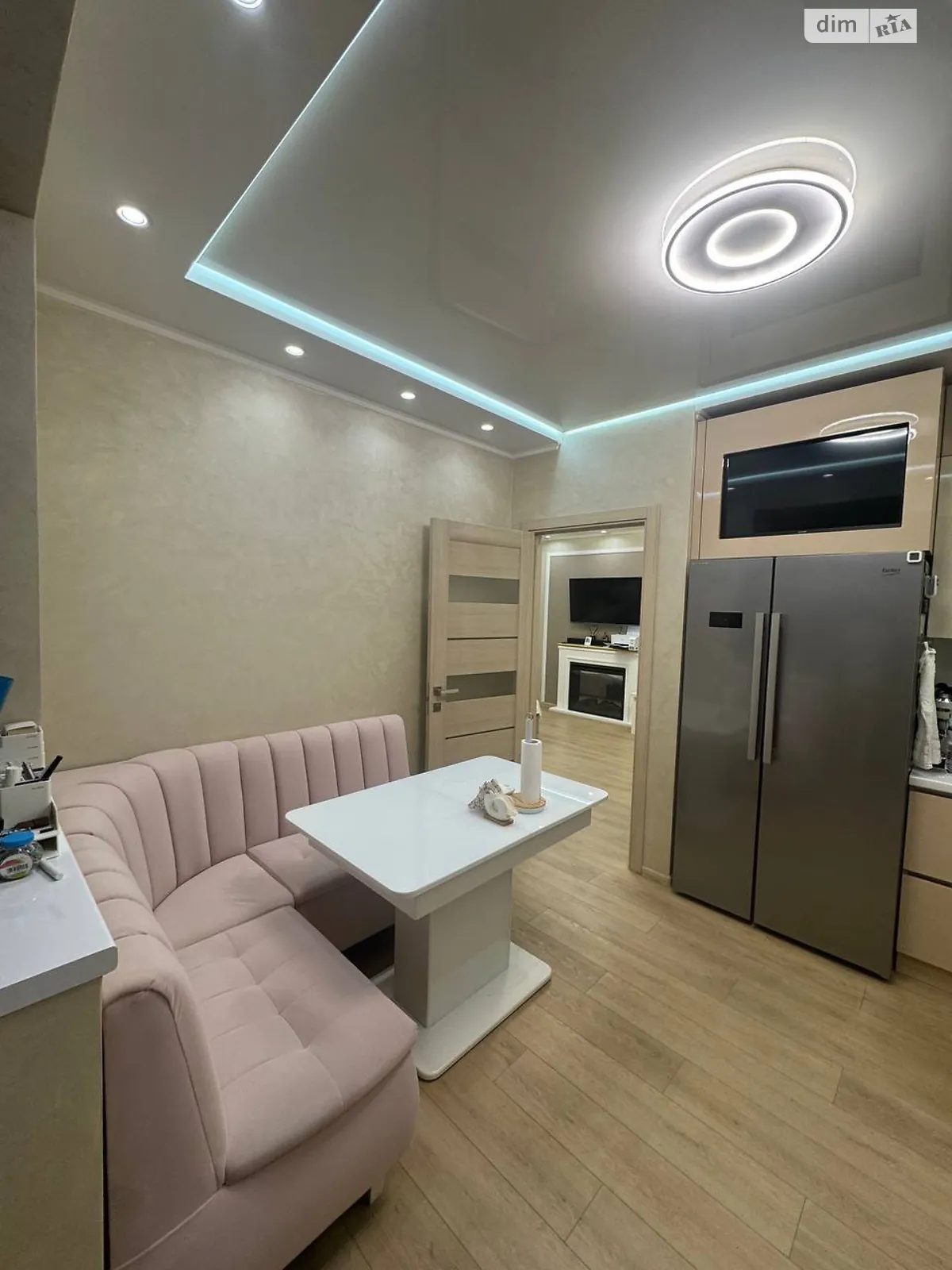 Продается 3-комнатная квартира 77.2 кв. м в Хмельницком, ул. Кармелюка, 7 - фото 1