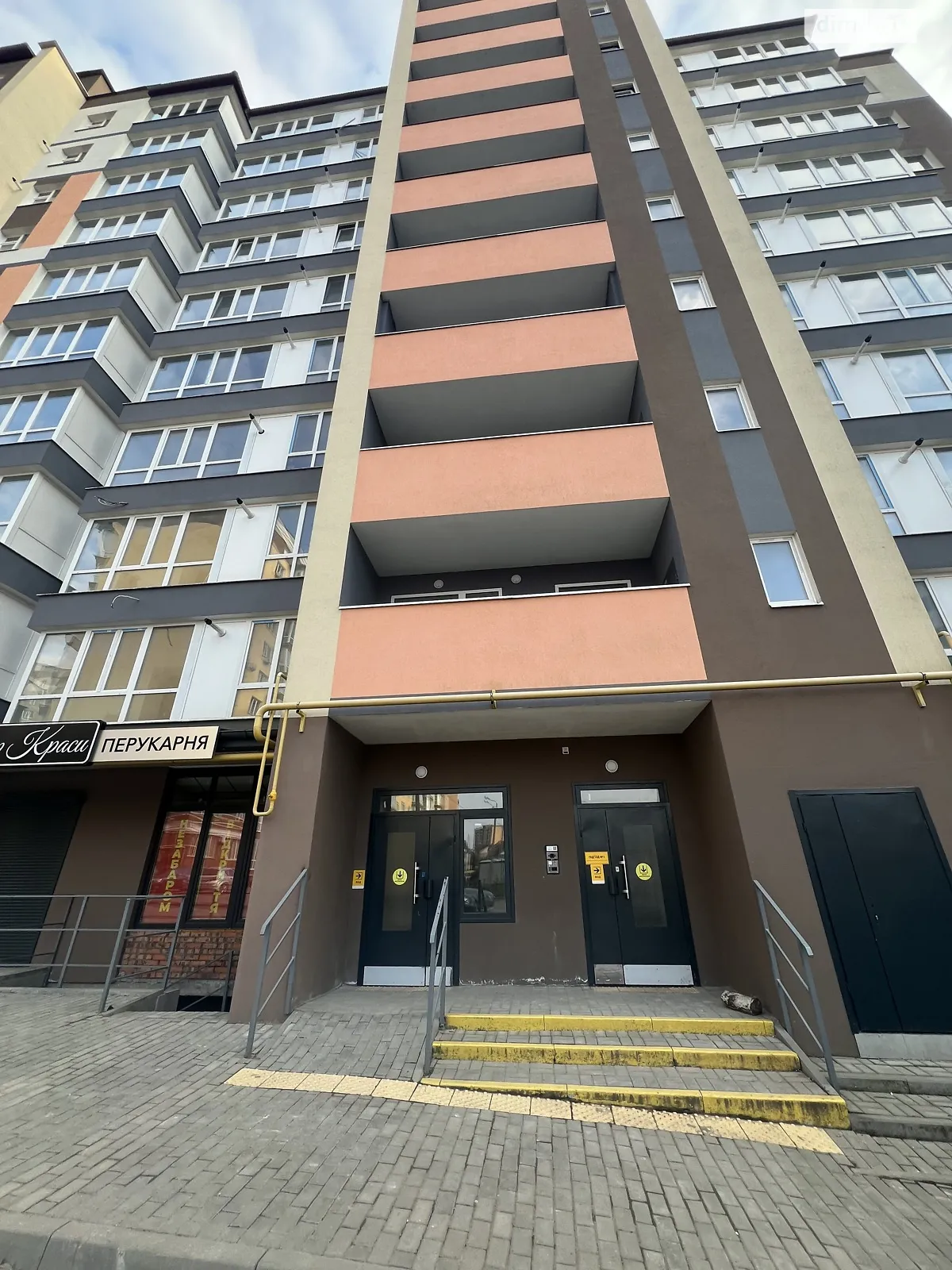 Продается помещения свободного назначения 64 кв. м в 10-этажном здании, цена: 46000 $ - фото 1