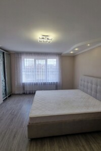 Довгострокова оренда квартири, Івано-Франківськ, р‑н. Арсенал, Коновальця Євгена вулиця, буд. 130