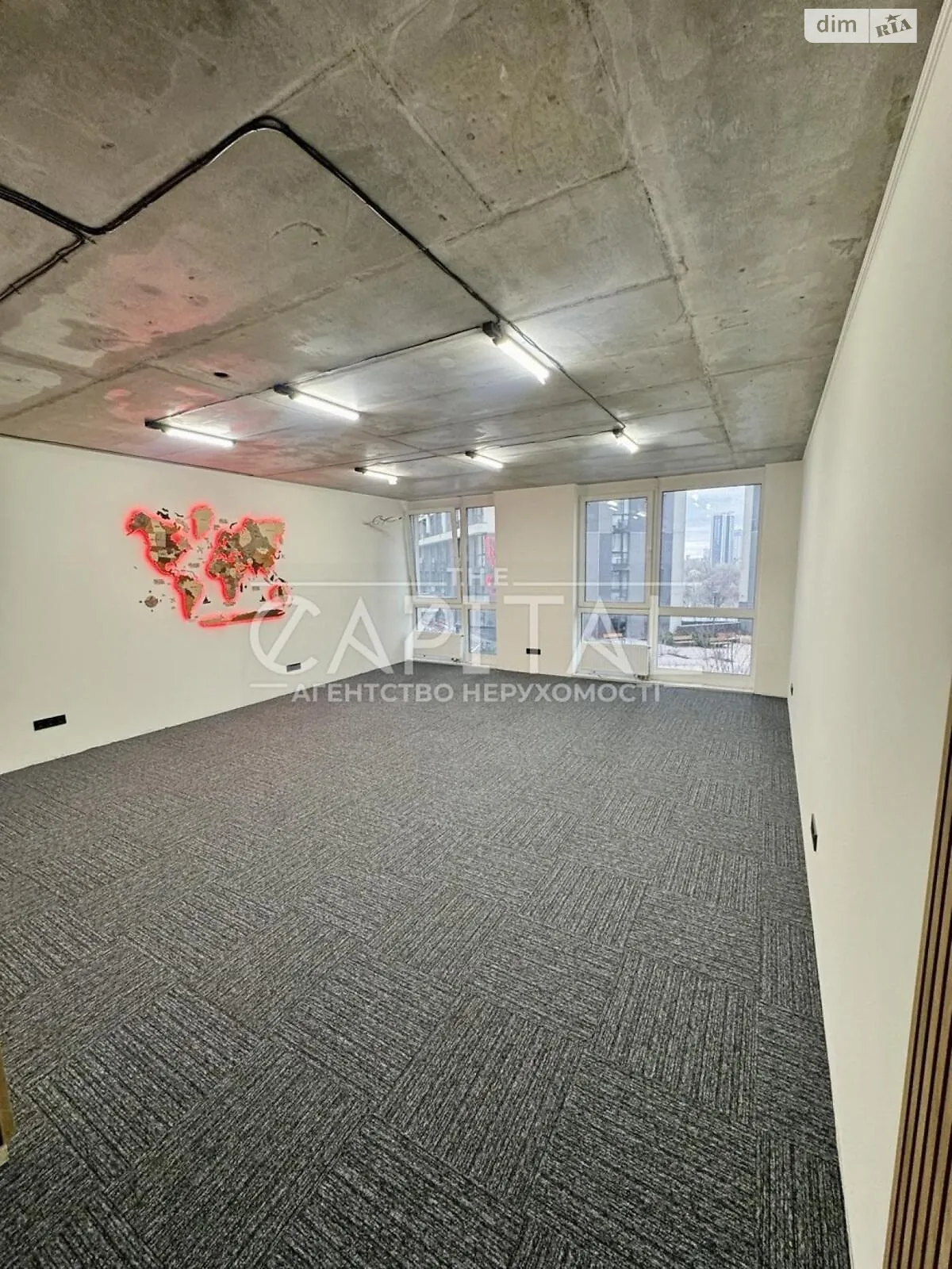 Продается офис 120 кв. м в бизнес-центре, цена: 270000 $ - фото 1