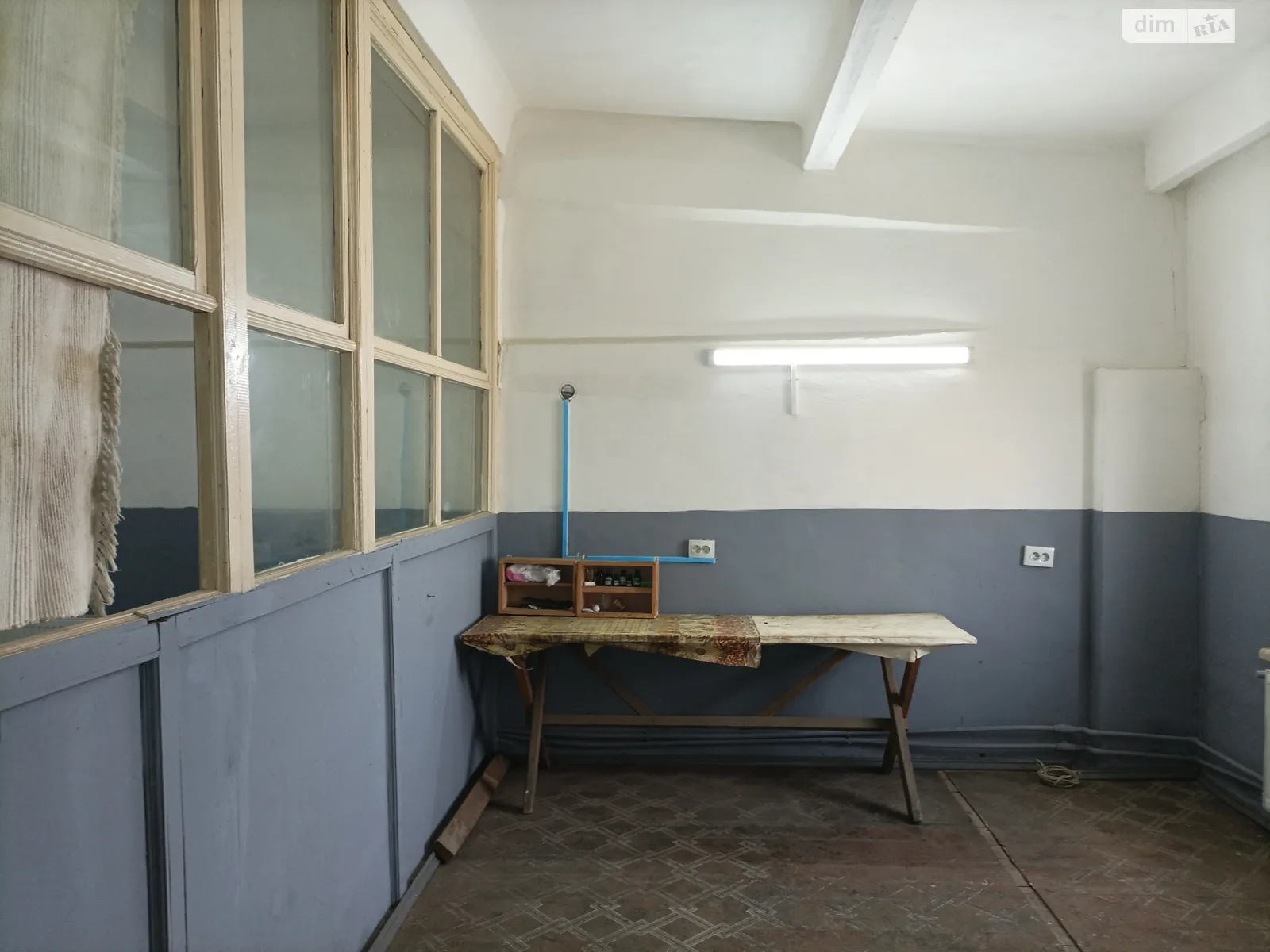 Продается офис 48 кв. м в бизнес-центре, цена: 4000 $ - фото 1