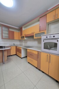 Сниму квартиру в Черновцах долгосрочно