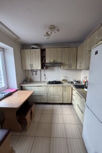 Довгострокова оренда квартири, Луцьк, р‑н. Центр, Гулака-Артемовського вулиця, кв. 55