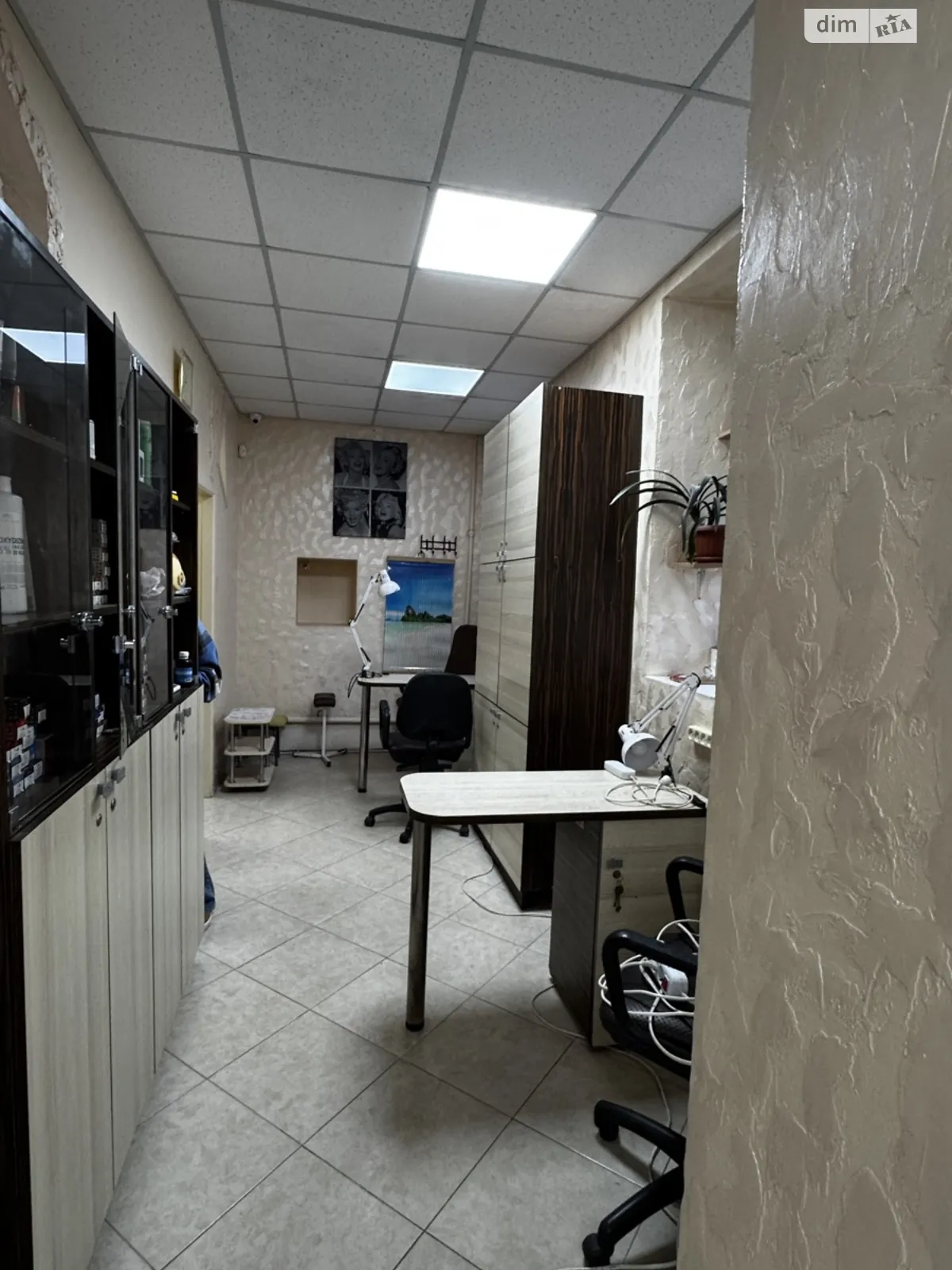 Продается помещения свободного назначения 92 кв. м в 4-этажном здании, цена: 97000 $ - фото 1