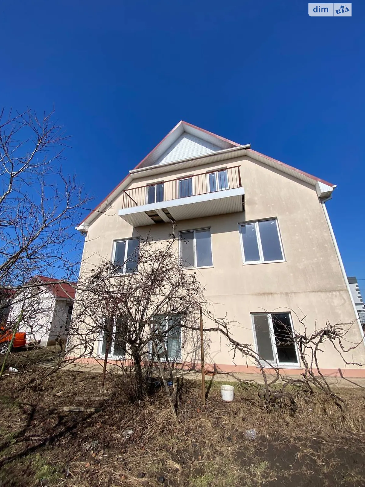 Продается дом на 2 этажа 228 кв. м с садом, цена: 125000 $ - фото 1