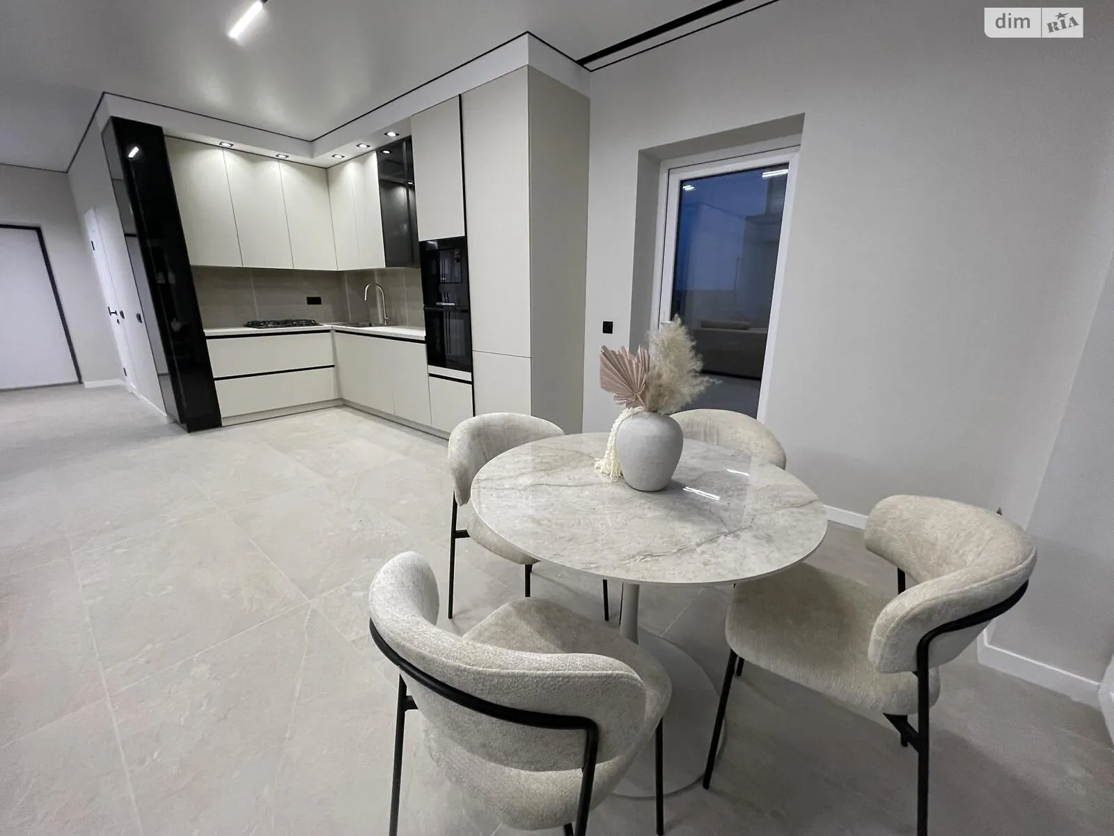 Сдается в аренду дом на 2 этажа 110 кв. м с баней/сауной, цена: 1100 $ - фото 1