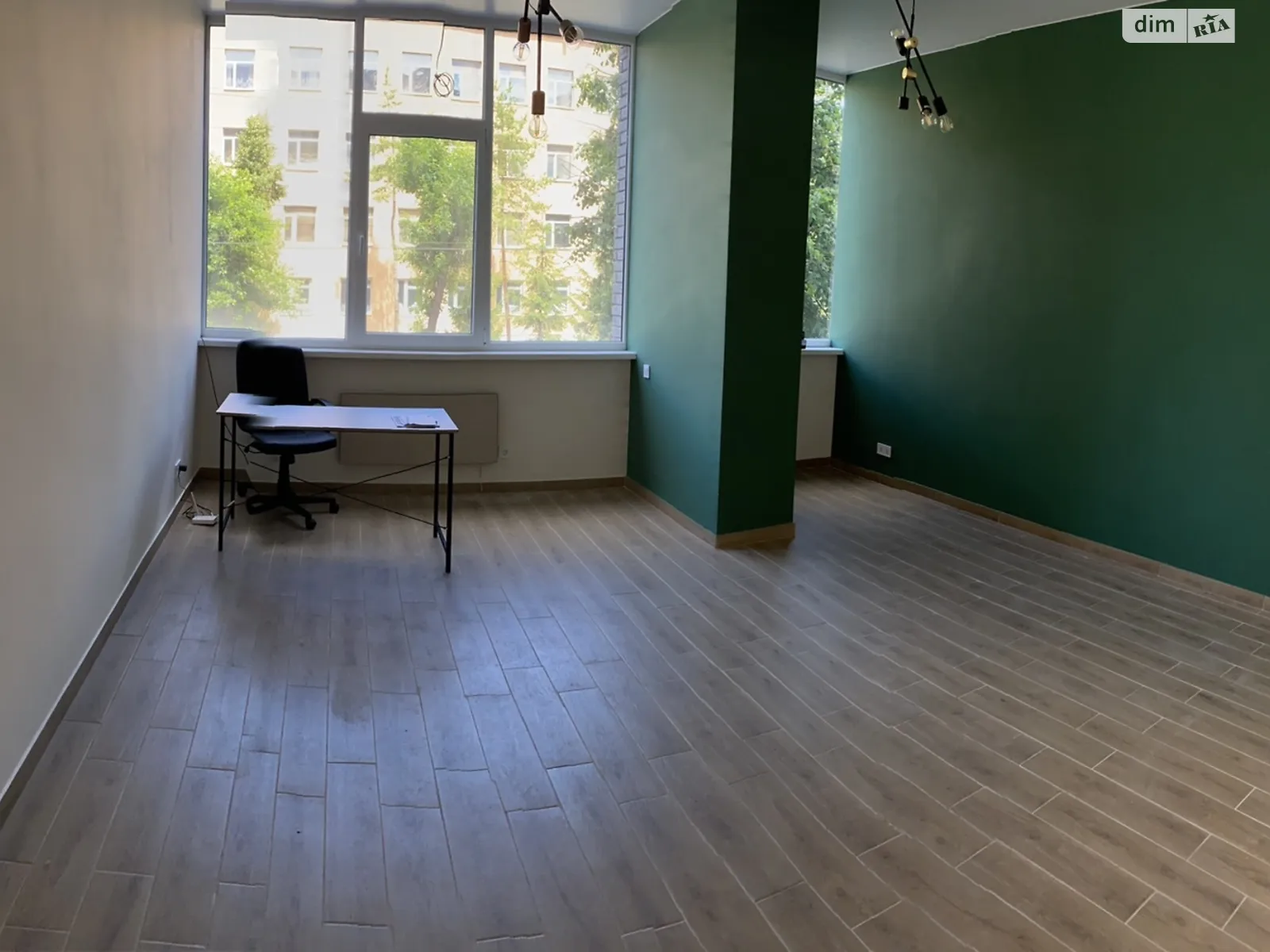 Сдается в аренду офис 23 кв. м в бизнес-центре, цена: 5500 грн - фото 1