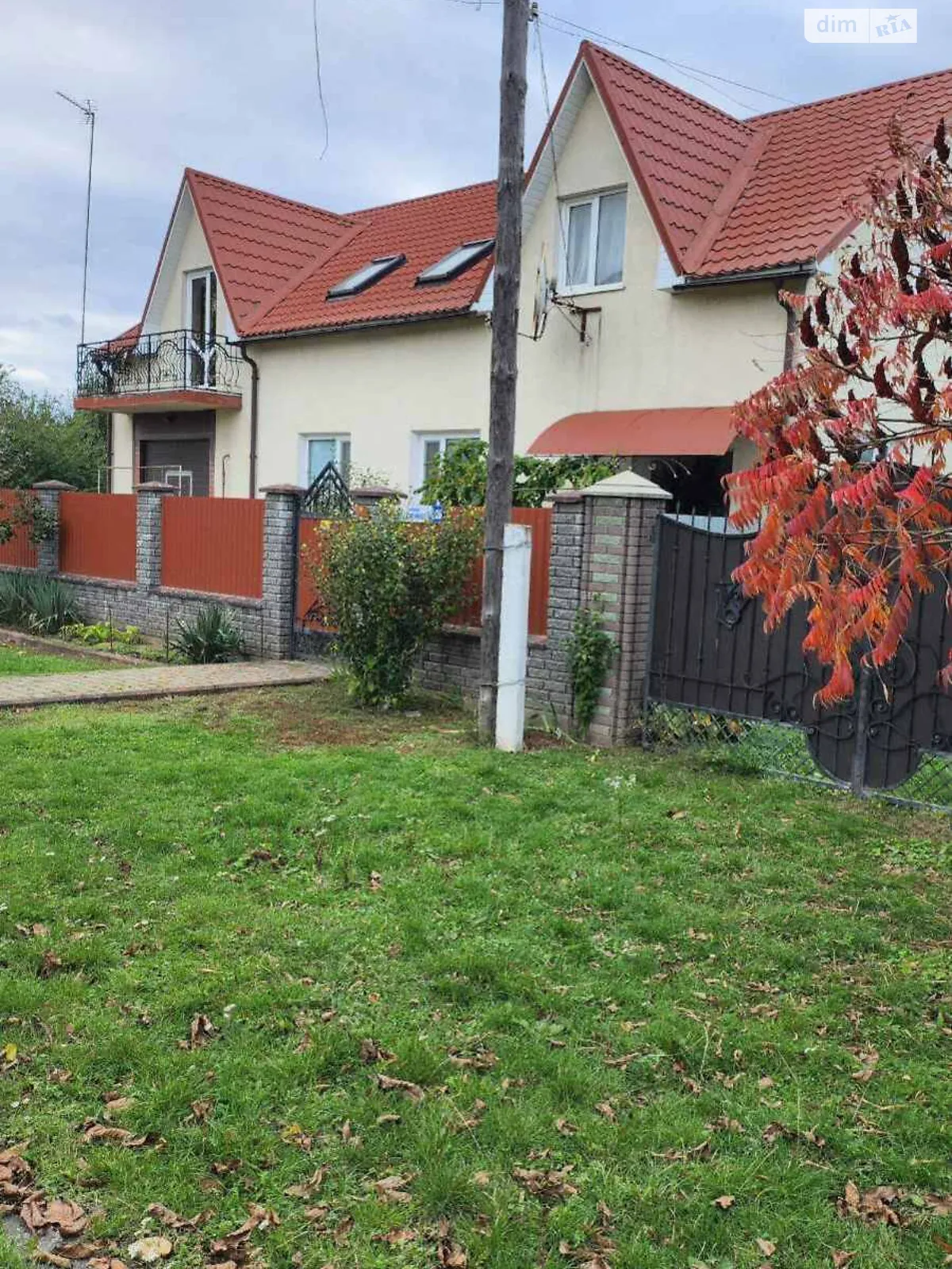 Продается дом на 2 этажа 217 кв. м с подвалом, цена: 100000 $ - фото 1