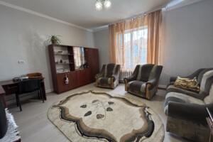 Сниму дом в Хусте долгосрочно