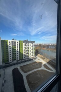 Продаж квартири, Івано-Франківська, Крихівці (Івано-Франківськ), р‑н. Набережна, Приозерна вулиця, буд. 21, кв. 45