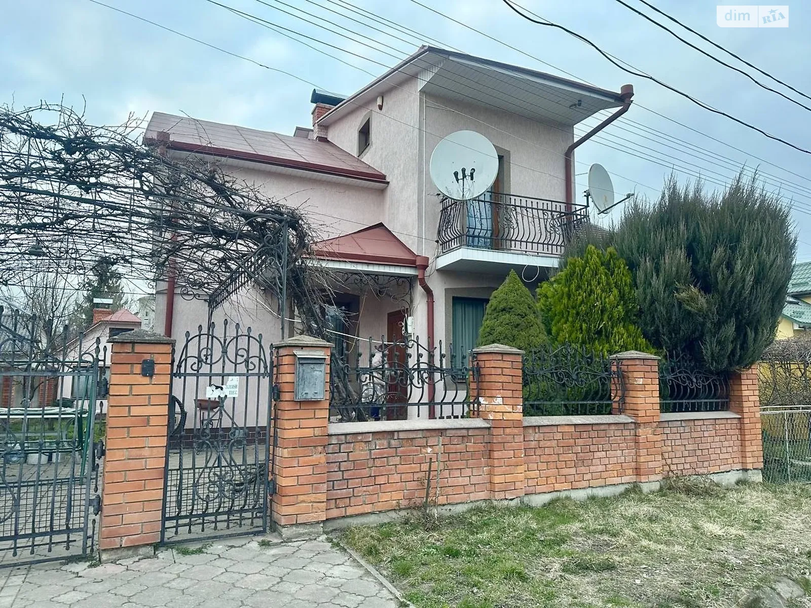 Продается дом на 2 этажа 119 кв. м с камином, цена: 107000 $ - фото 1