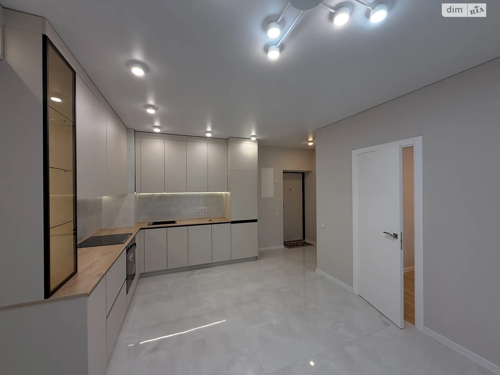 Продается 1-комнатная квартира 45.7 кв. м в Ровно, ул. Единства(Чебишева), 7 - фото 1