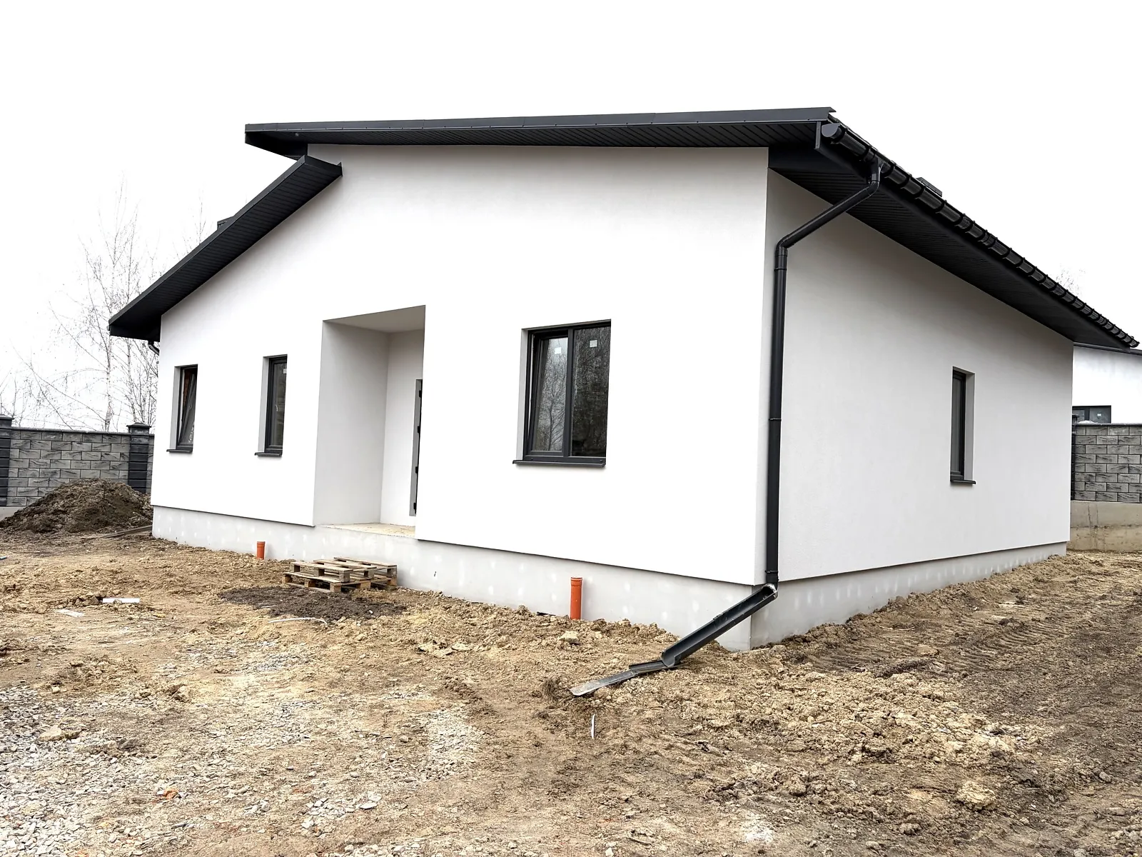 Продается одноэтажный дом 100 кв. м с террасой, цена: 88000 $ - фото 1