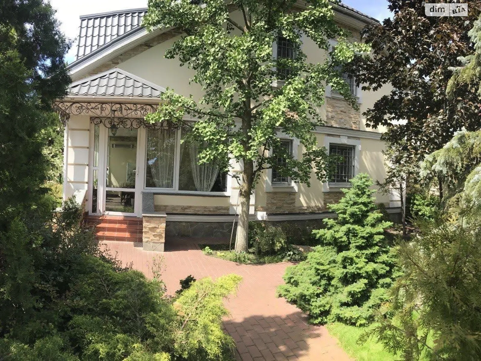 Продается дом на 2 этажа 180 кв. м с бассейном, цена: 319999 $ - фото 1