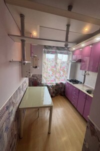 Продаж квартири, Івано-Франківськ, р‑н. Брати, Хоткевича Гната (Братів Майданських) вулиця, буд. 50 корпус 1