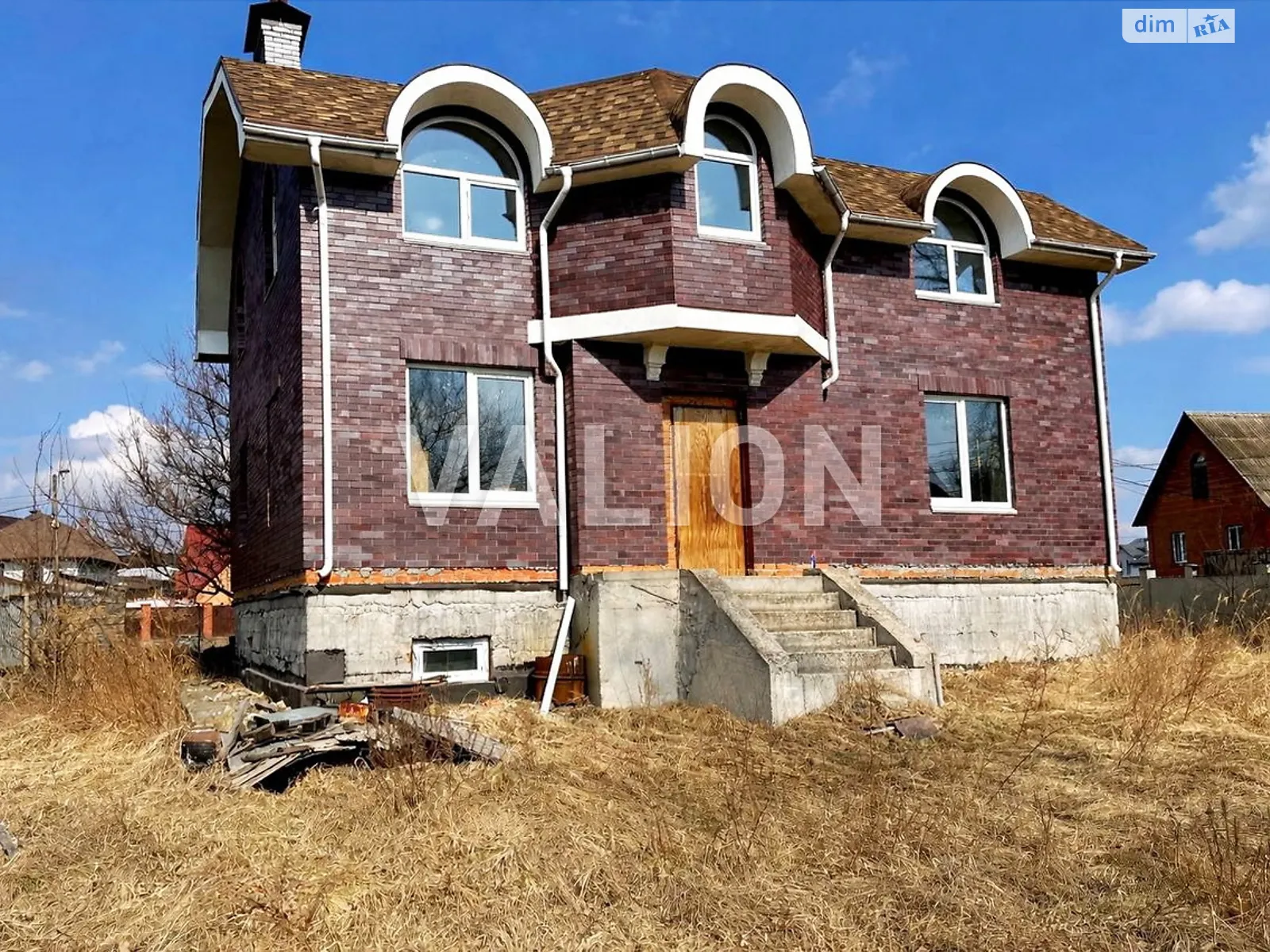 Продается дом на 2 этажа 226.6 кв. м с гаражом, цена: 131000 $ - фото 1