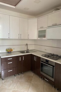 Зніму квартиру в Тернополі  довгостроково