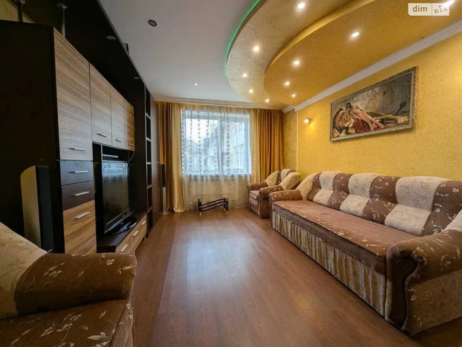 Продается 2-комнатная квартира 60 кв. м в Ужгороде, ул. Владимирская - фото 1