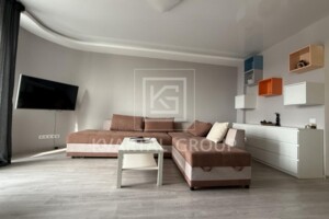 Продажа квартиры, Киевская, Чайки (Бучанский), Валерия Лобановского улица, дом 31