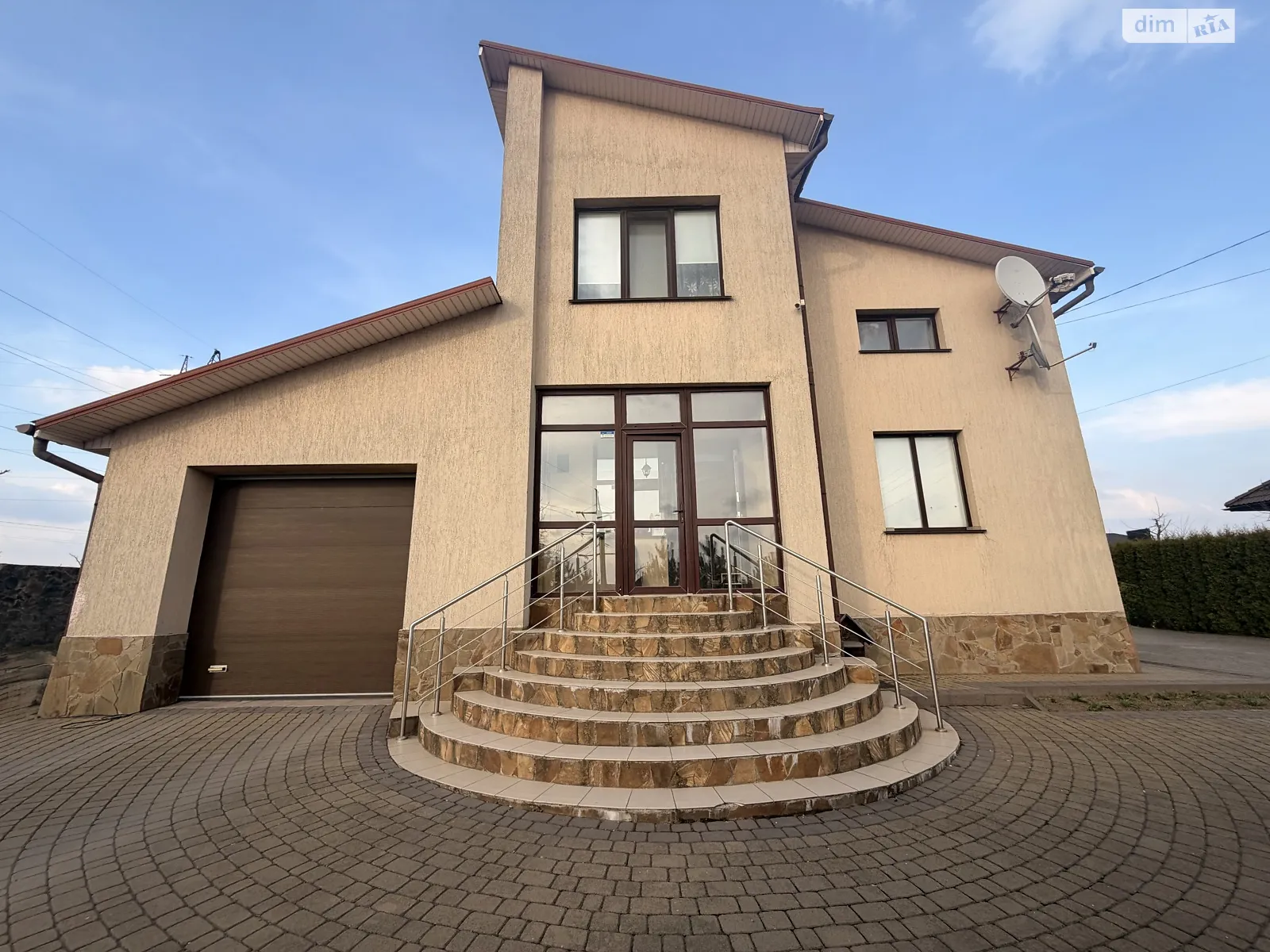 Продається будинок 2 поверховий 230 кв. м з каміном, цена: 350000 $ - фото 1