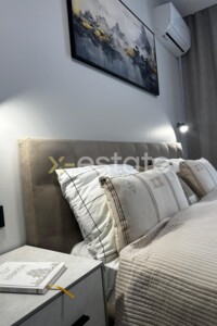 Продаж квартири, Дніпропетровська, Слобожанське, Сімейна вулиця, буд. 6