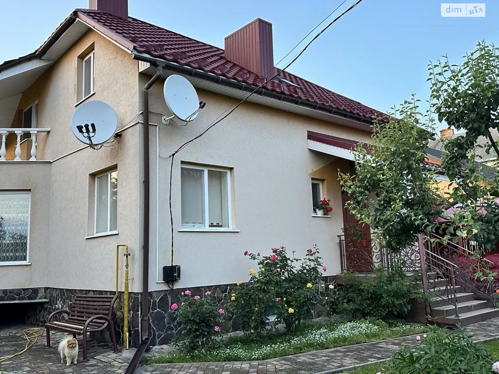 Продается дом на 2 этажа 223 кв. м с бассейном, цена: 220000 $ - фото 1