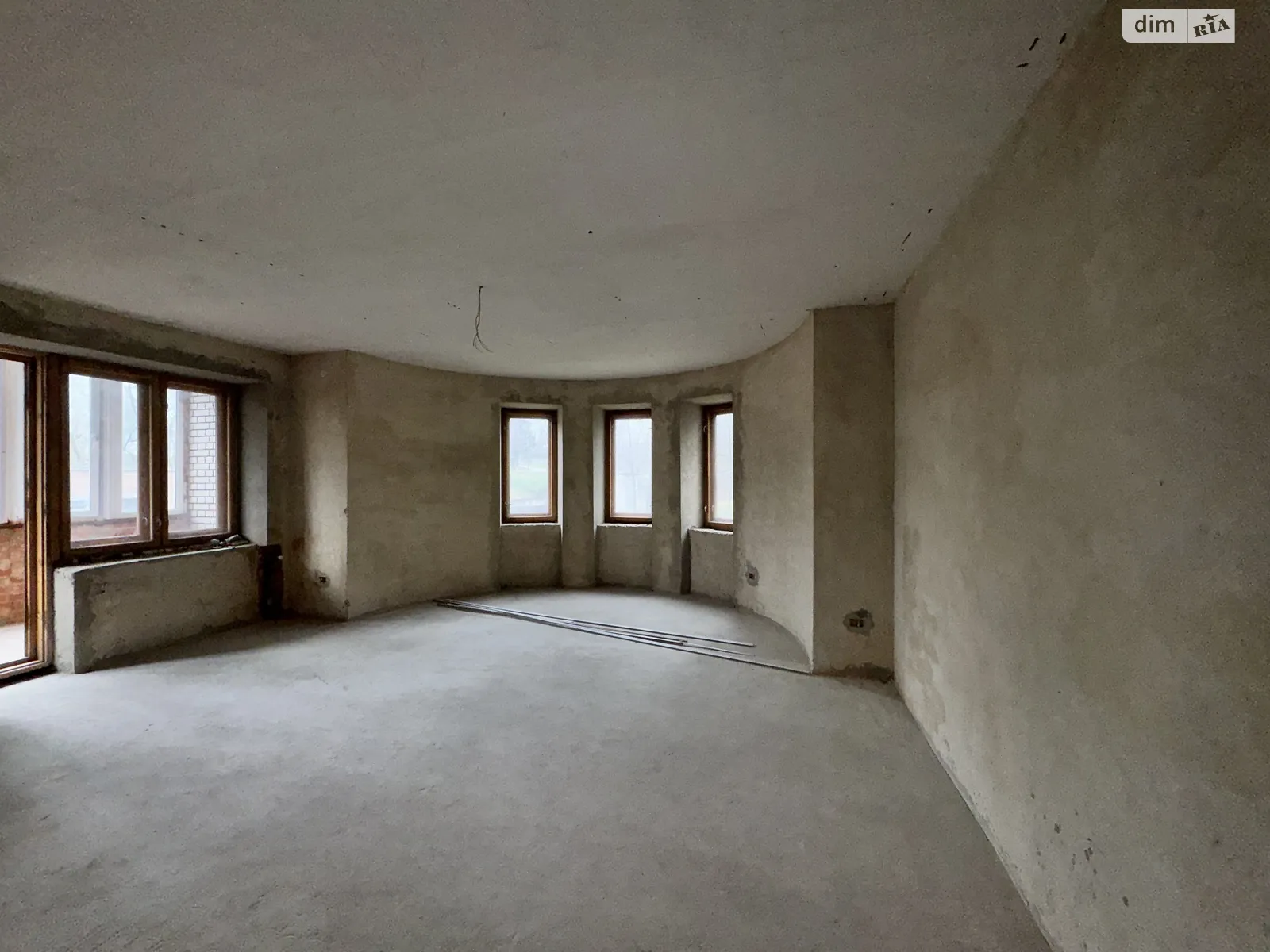 2-комнатная квартира 88 кв. м в Тернополе, ул. Черновецкая, 63 - фото 1