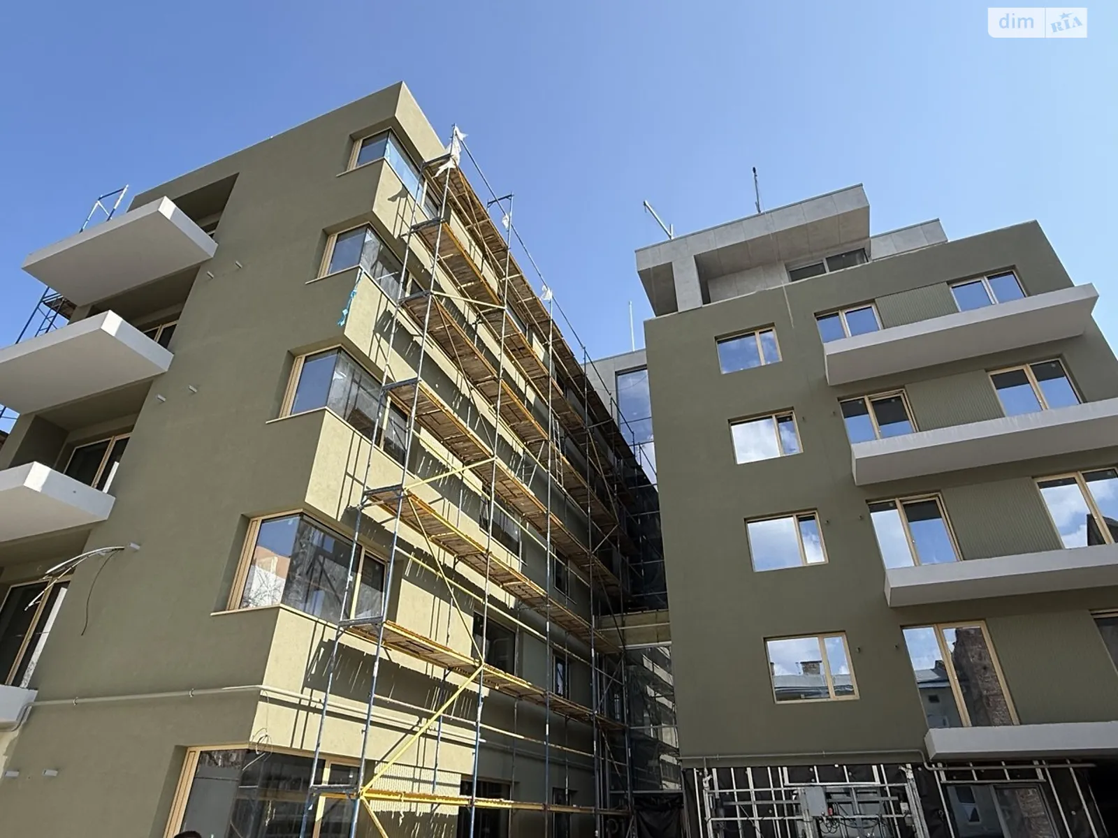 Продается 4-комнатная квартира 164.6 кв. м в Львове, ул. Вернигоры, 19 - фото 1