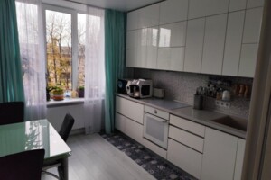 Продаж квартири, Одеса, р‑н. Приморський, Прохоровська вулиця, буд. 40