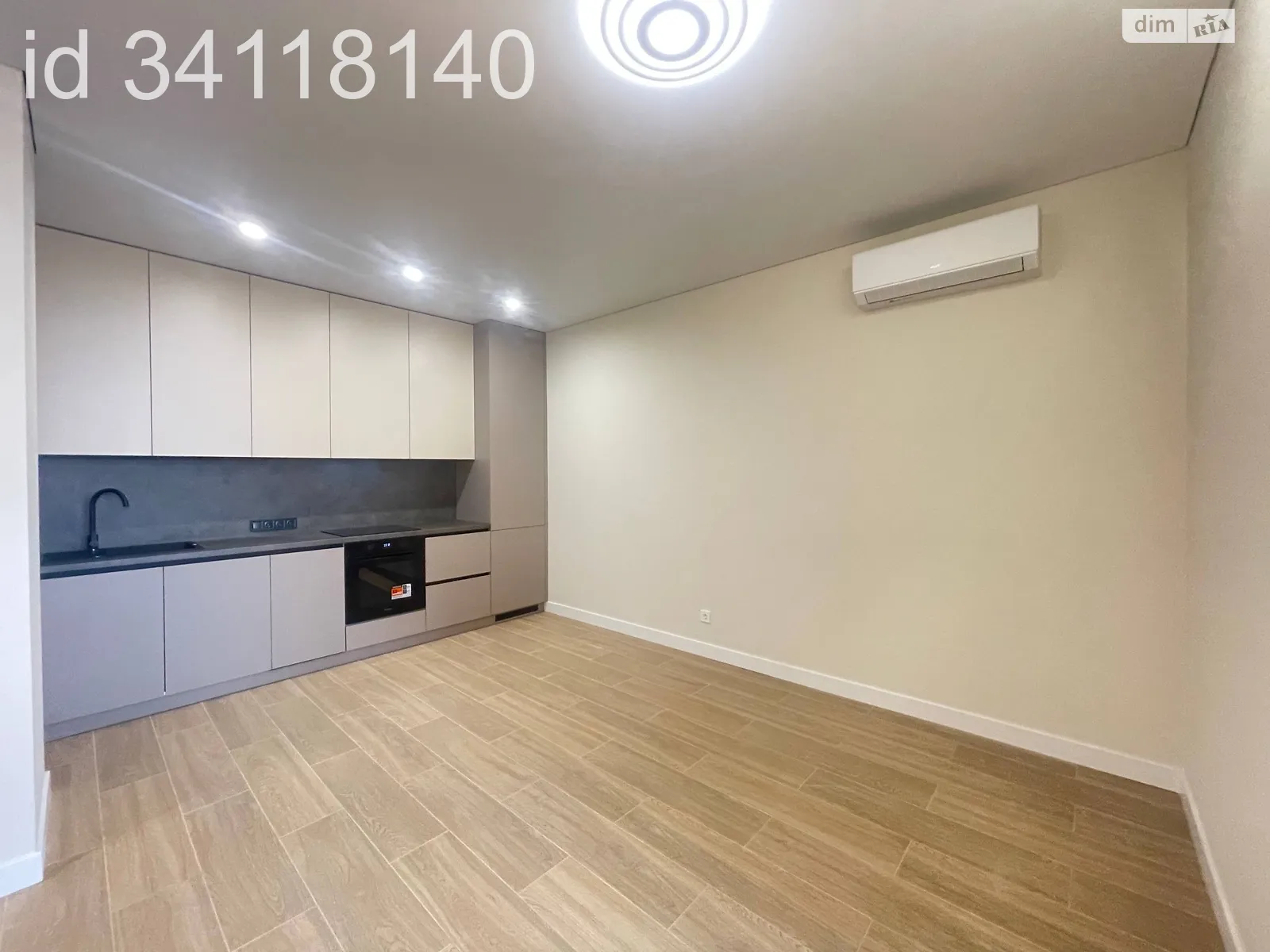 Продается 1-комнатная квартира 49 кв. м в Ужгороде, цена: 86999 $ - фото 1