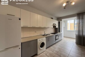 Продаж квартири, Івано-Франківськ, р‑н. Пасічна, Галицька вулиця, буд. 112Д