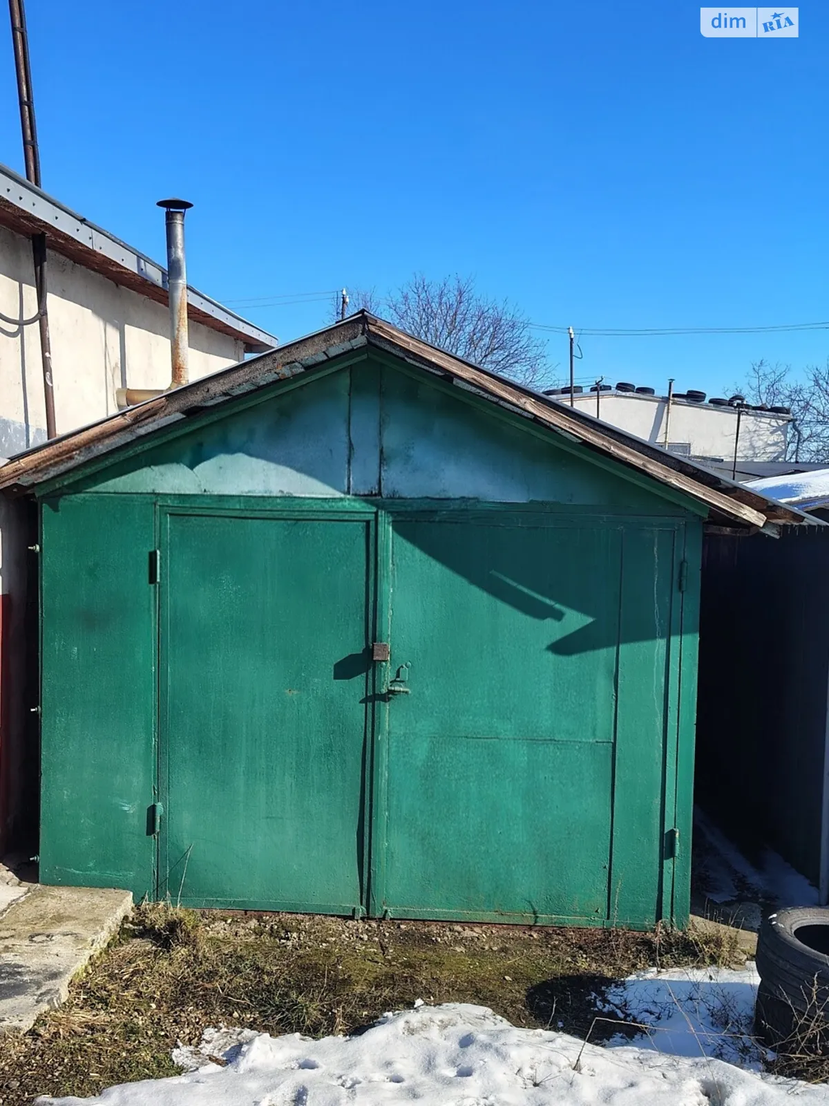 Продается место в гаражном кооперативе под легковое авто на 24 кв. м, цена: 2500 $ - фото 1