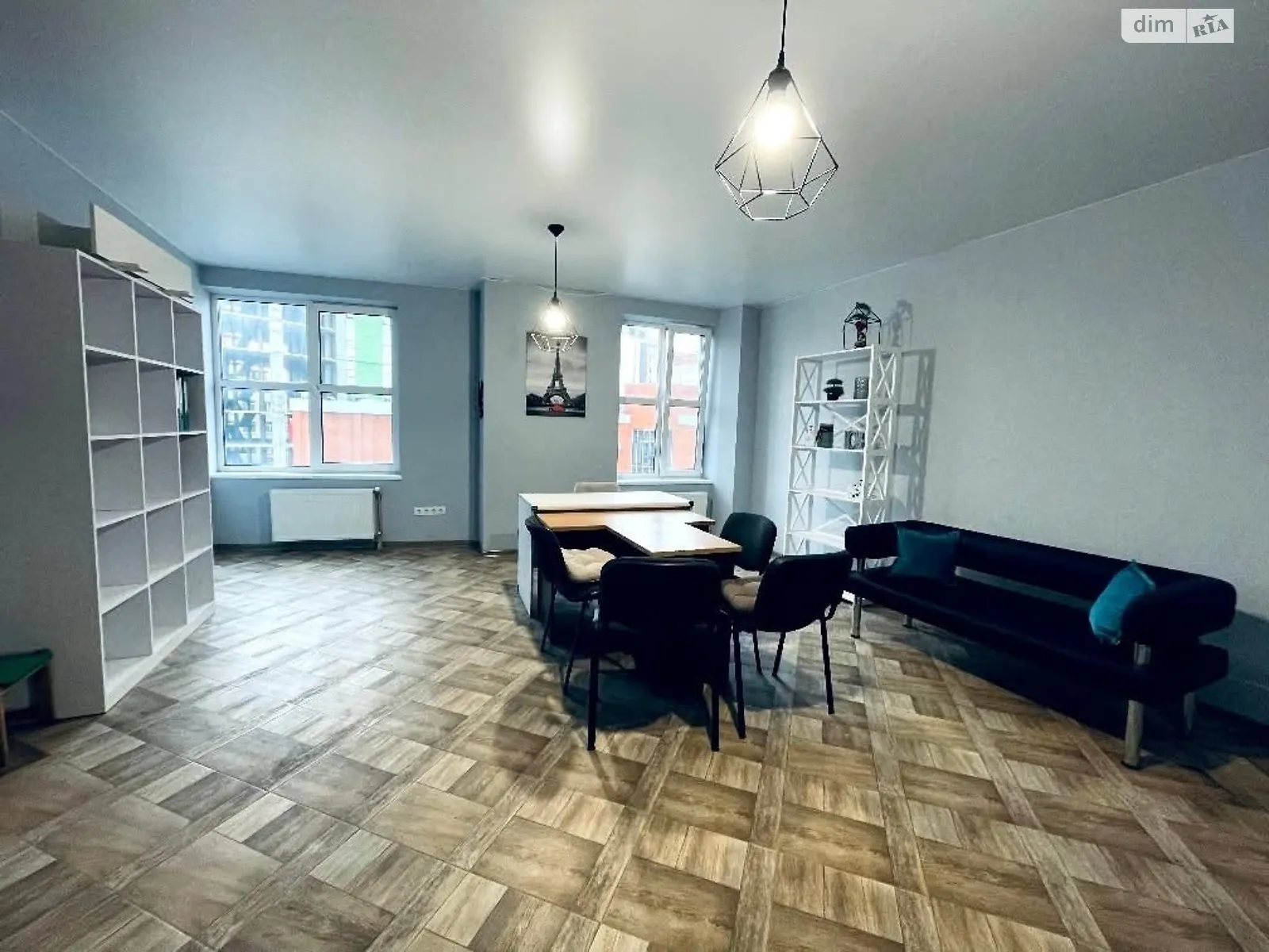 Продается офис 34 кв. м в бизнес-центре, цена: 72000 $ - фото 1