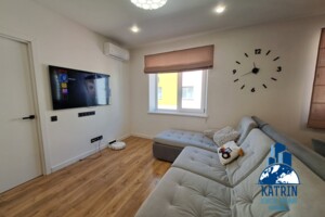 Продаж квартири, Дніпропетровська, Слобожанське, Слобожанська (8-го Березня) вулиця, буд. 7 корпус 3